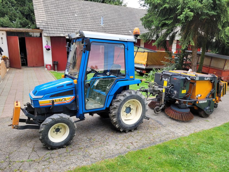 ISEKI TU318FAE 18KM 4x4 wspomaganie, tuz kabina, manual 3 cyl zima