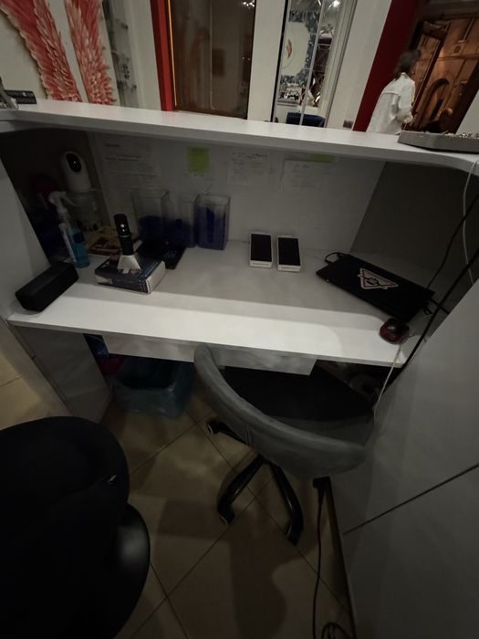 Рецепшин, стійка адміністратора