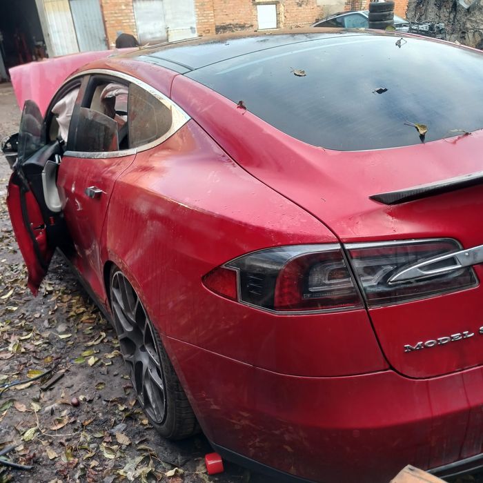 Розборка Tesla S двері ляда ходова мотор стойки панорама диски подрамн