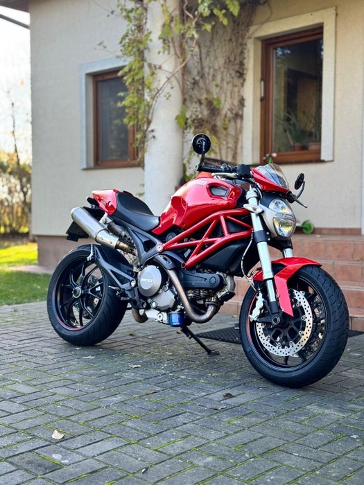 Ducati Monster 796