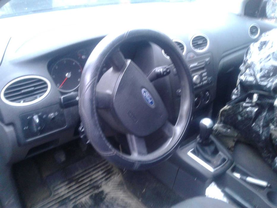 Ford Focus MK2 5D Hathback Ćwiartka Błotnik Prawy Tył Szyba Próg Drzwi