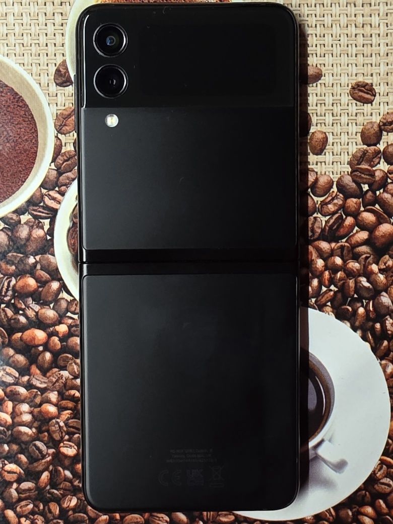 Sprzedam Galaxy Z FLIP3 5