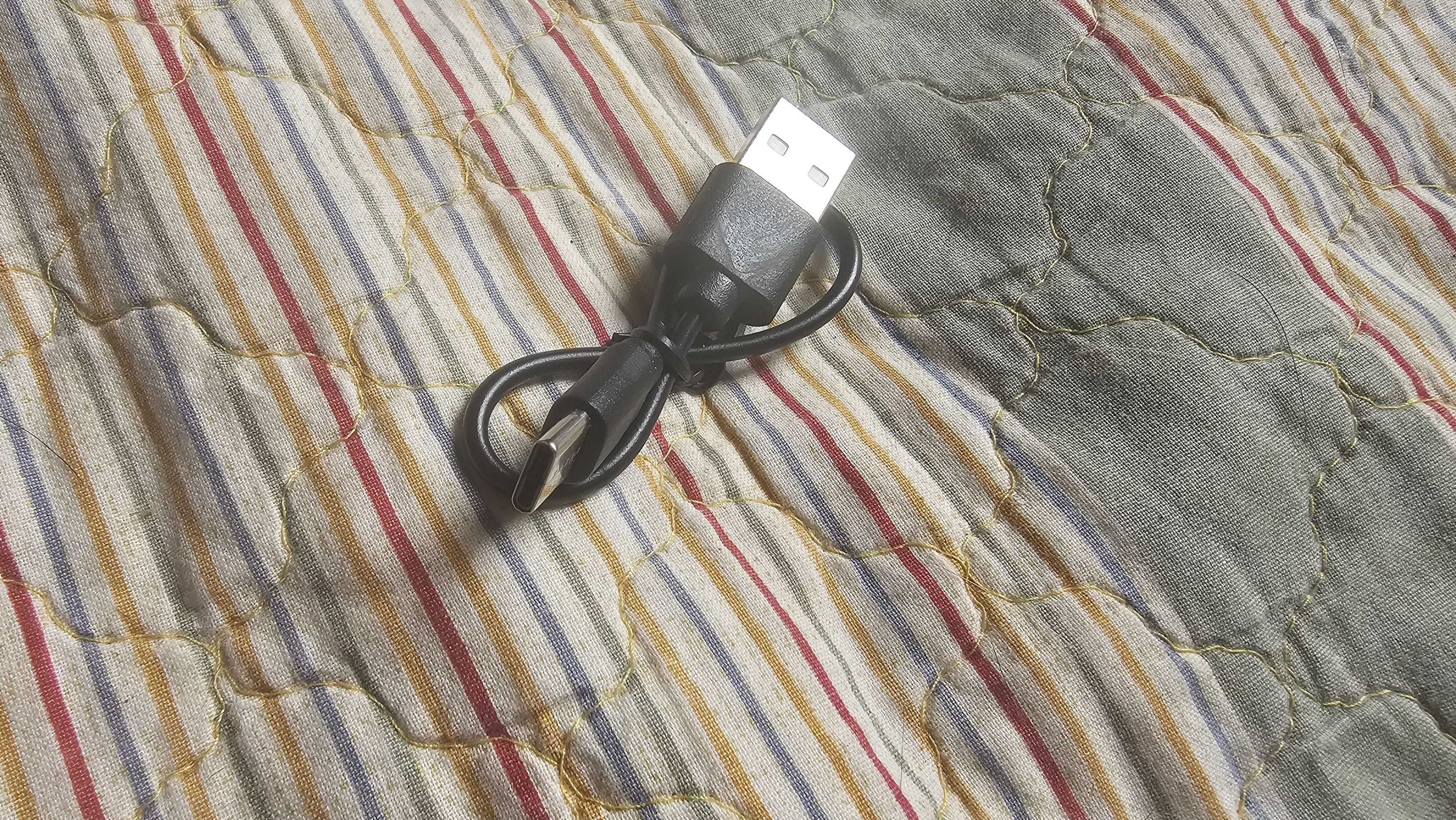 Kabelek USB-A do USB-C długość 20 cm czarny