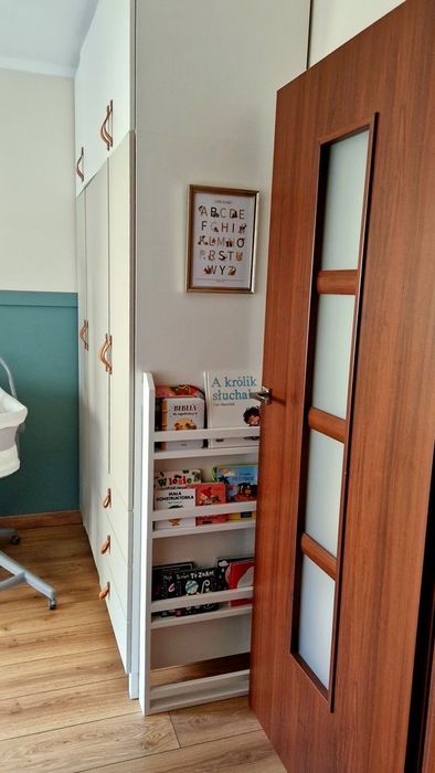 Biblioteczka dziecięca czteropoziomowa