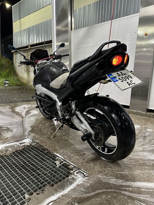 Suzuki gsr 600 2006