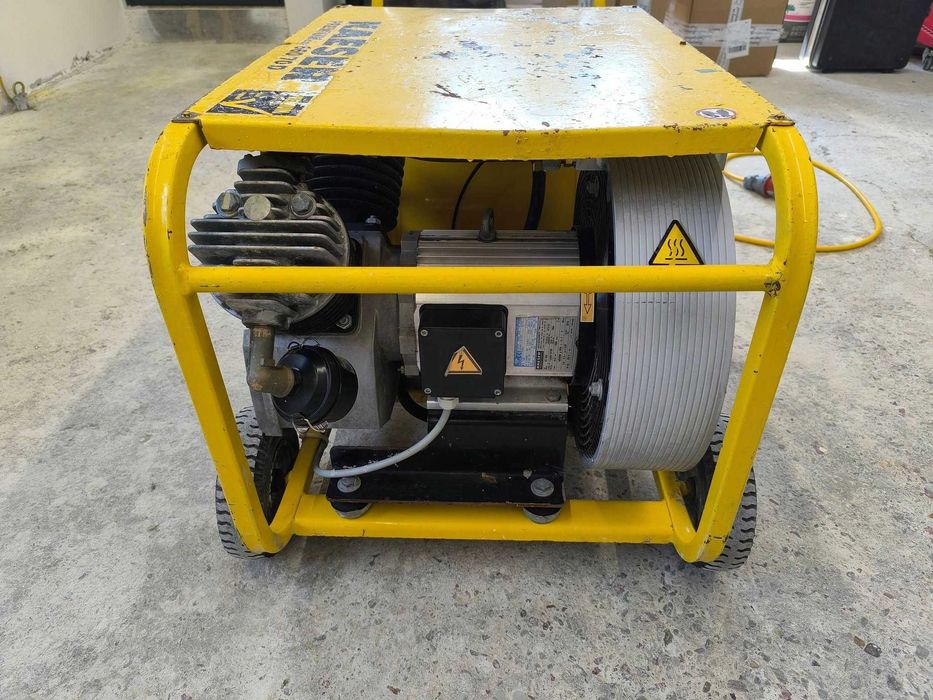 Kompresor Kaeser PREMIUM CAR 770/60D