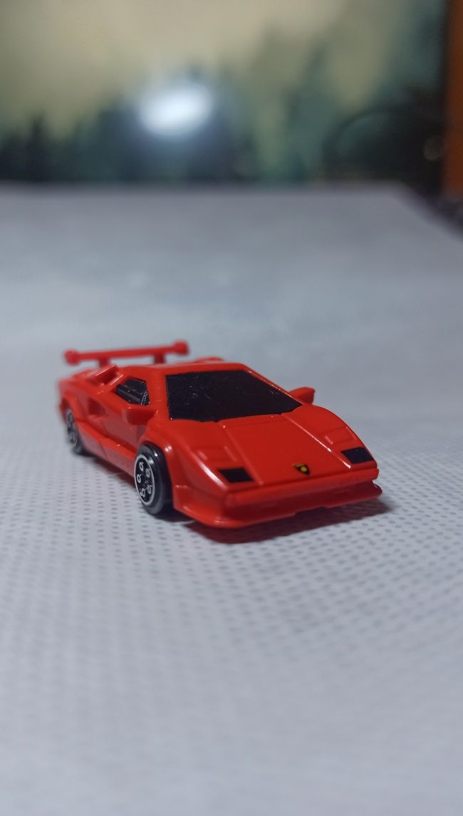 Модель машини Kinder Lamborghini Countach