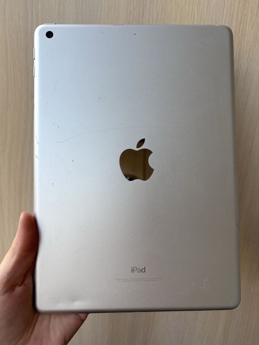 Apple iPad 5 на 128 GB Silver