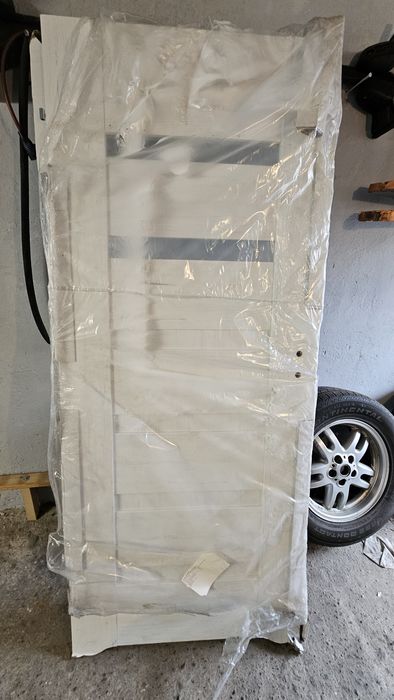 Drzwi 80cm  drewniane białe lazienkowe