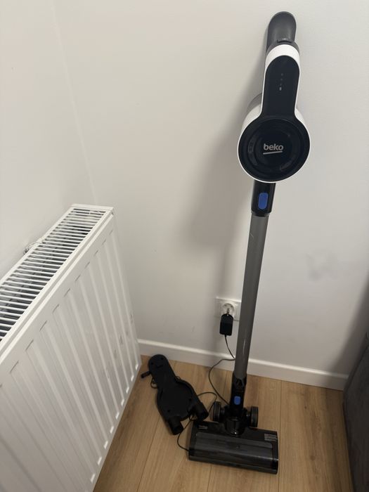 Odkurzacz bezprzewodowy pionowy Beko ErgoClean VRT61225VW