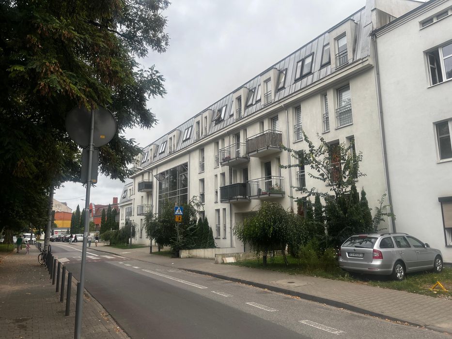 Wynajem mieszkania - 2 pokoje + garderoba