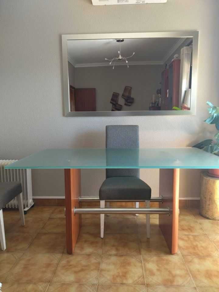 Mesa de jantar com 1,60m x 0,90m Como nova