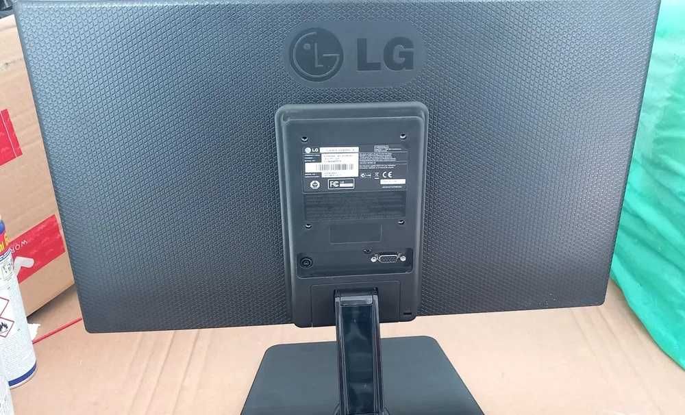 Ecran Monitor LG LED 20 20EN33SS