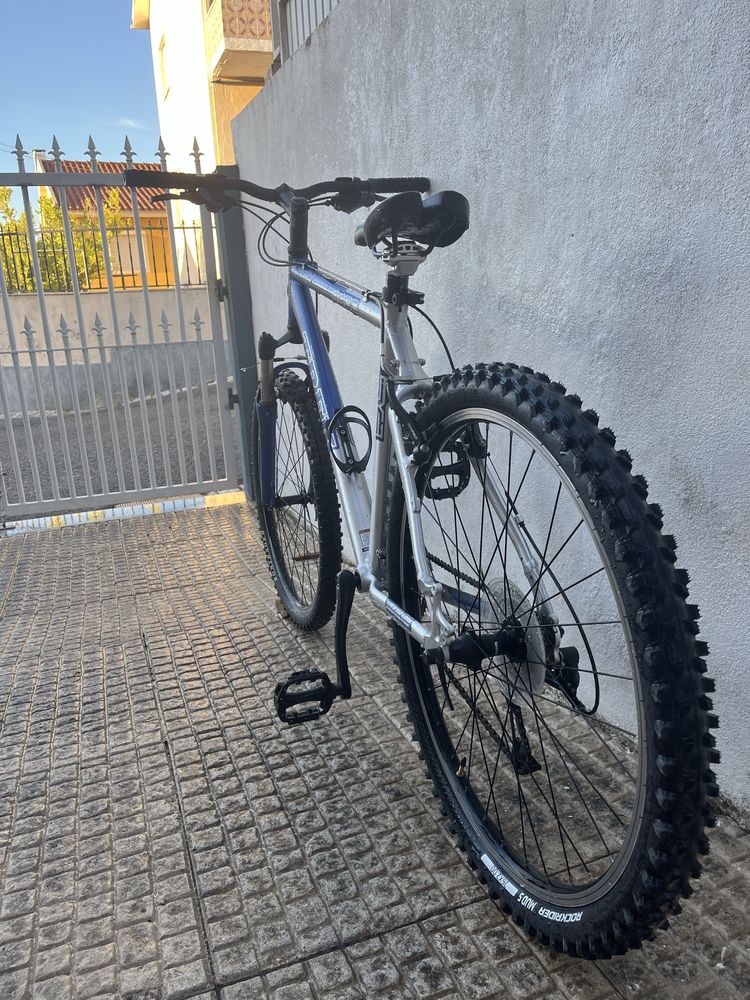 Bicicleta treck bike