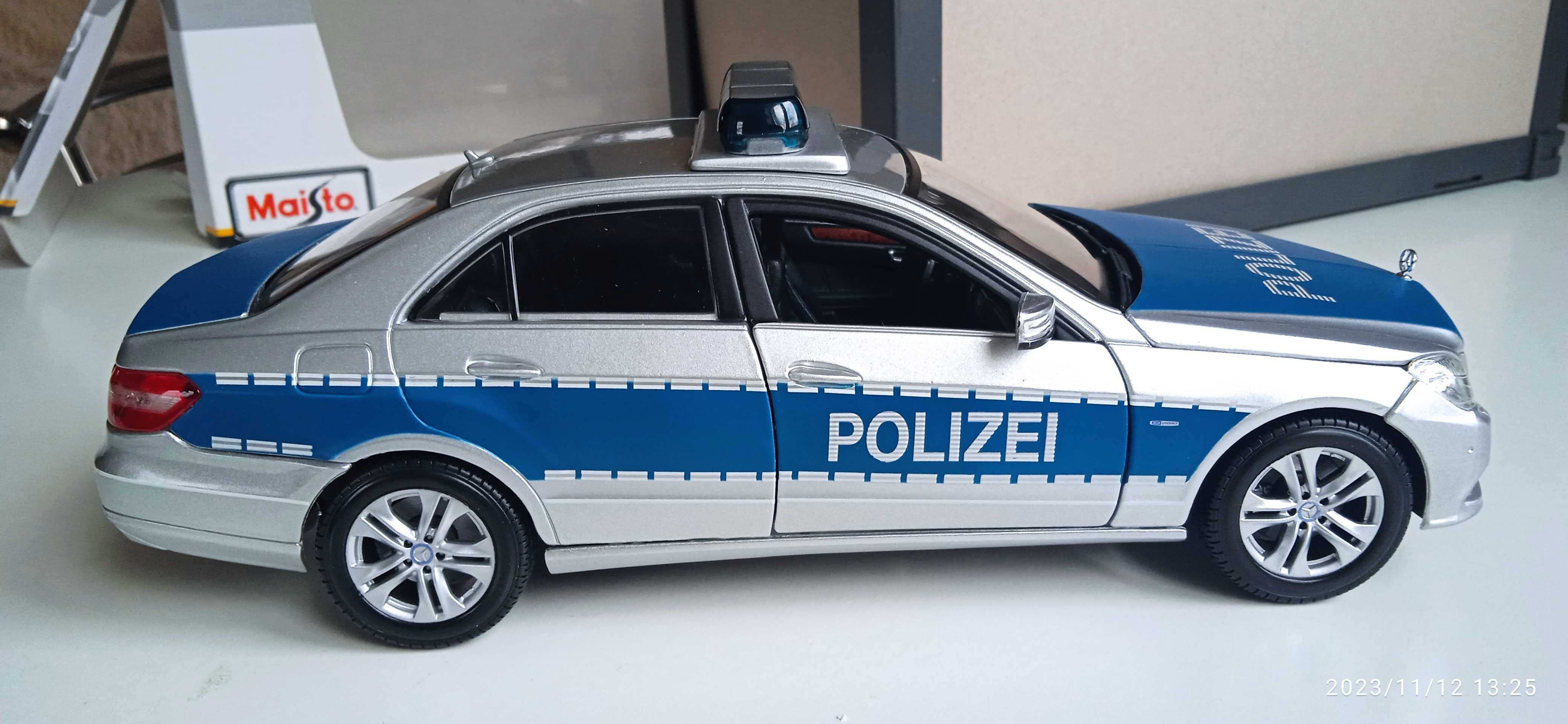 Модель 1.18 Mercedes Benz E-Class German Police