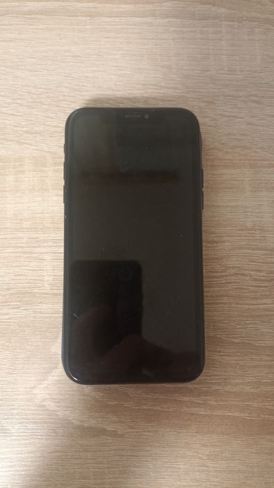 Продам телефон iPhone XR 64GB