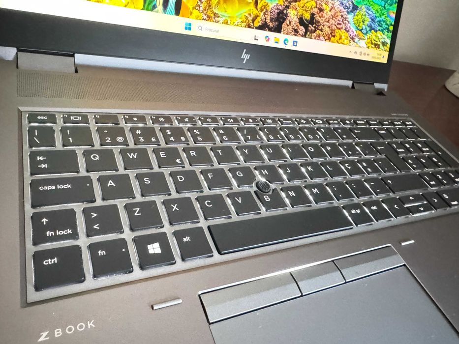 Zbook Fury G7 17 with 4K 17.3" Display / i9-10885H / 64GB / 2TB / Quadro RTX300064284527221121121