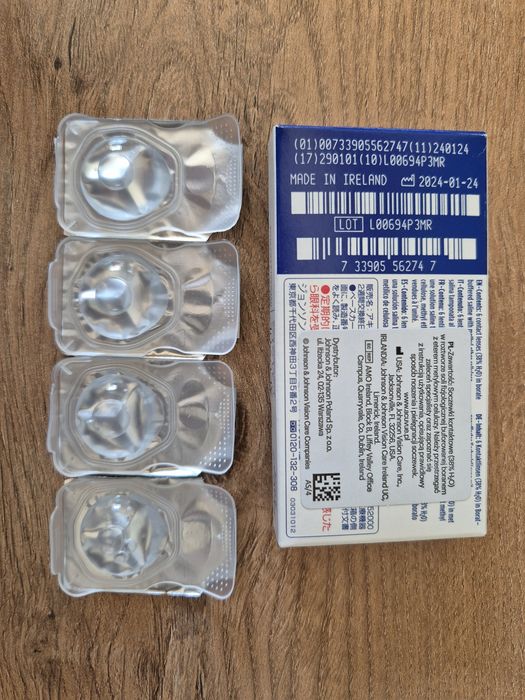 4 szt. Soczewek acuvue oasys hydraclear plus -2,75  2 tygodniowe