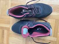 Buty Asics biegowe casual 37,5