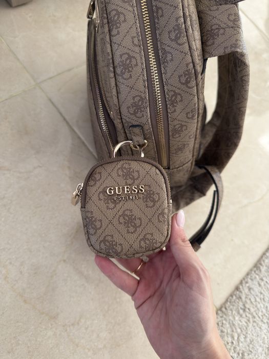 Vendo mochila Guess