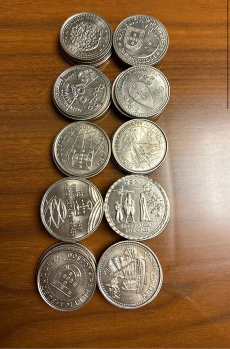 Lote de 43 moedas anos 80 e 90