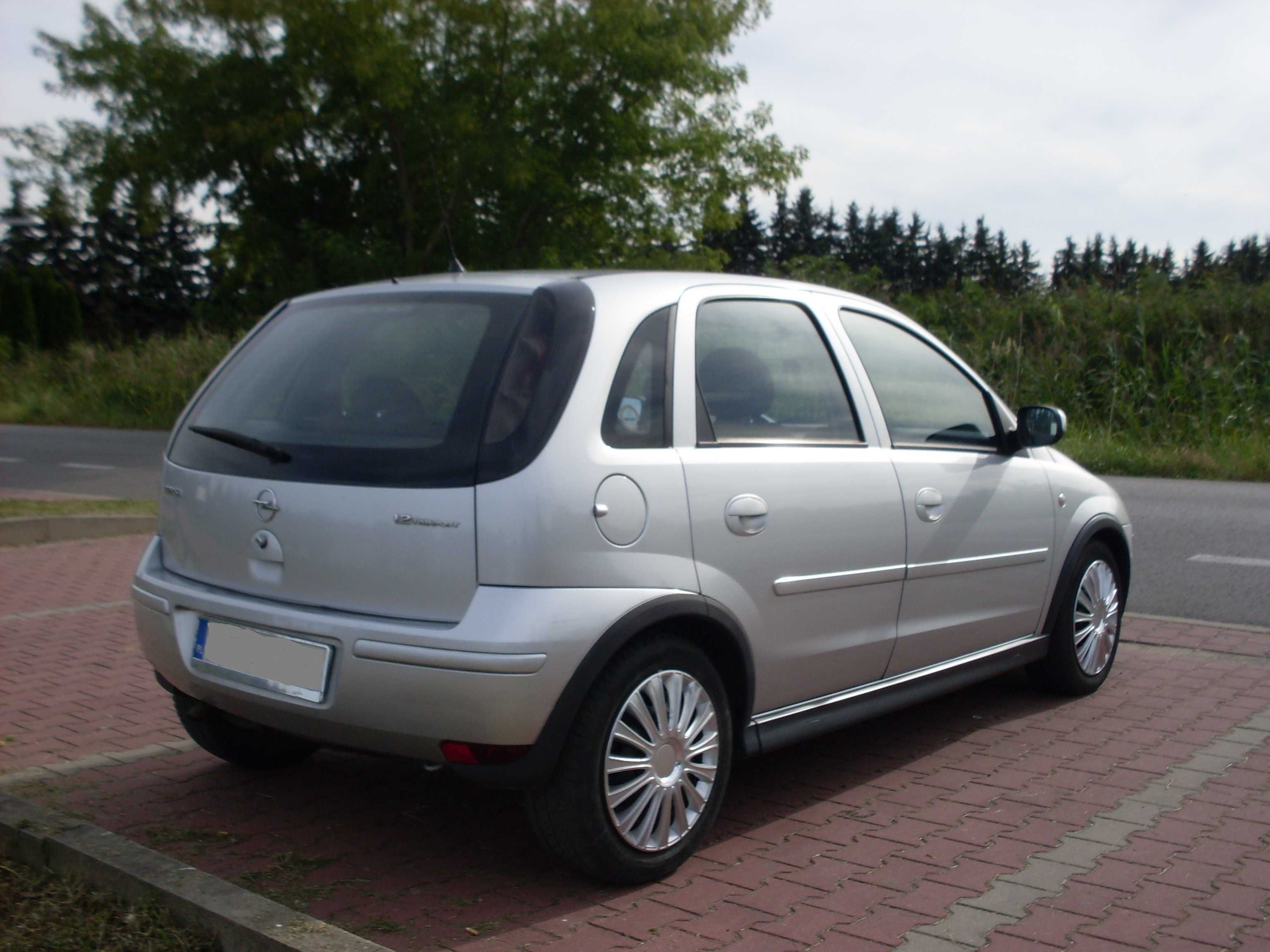 Opel corsa benzyna
