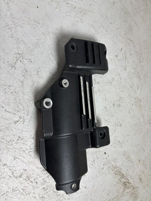 Triumph Rocket 3 R GT Osłona Aluminiowa Wypełnienie Rozrusznika