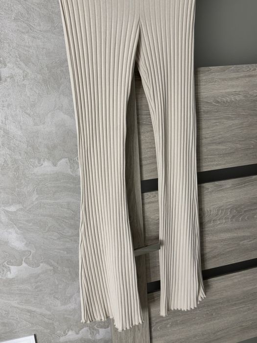 Штани в рубчик, кльош, з рюшами