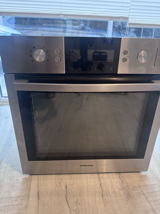 Piekarnik parowy Samsung BQ1VD6T131