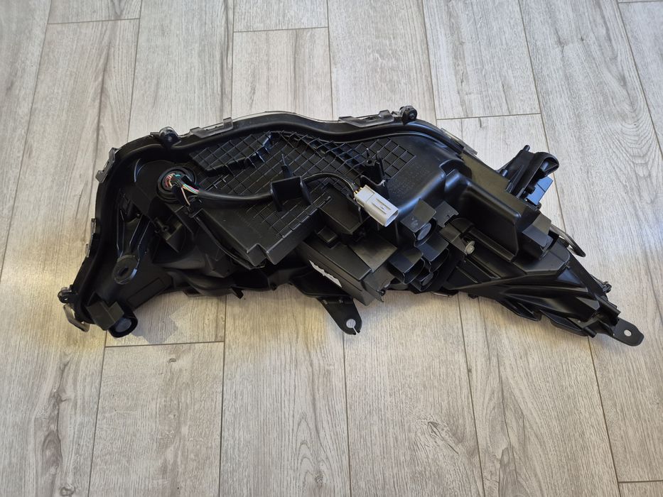 Фара ліва Toyota Rav4 2022-2024 USA