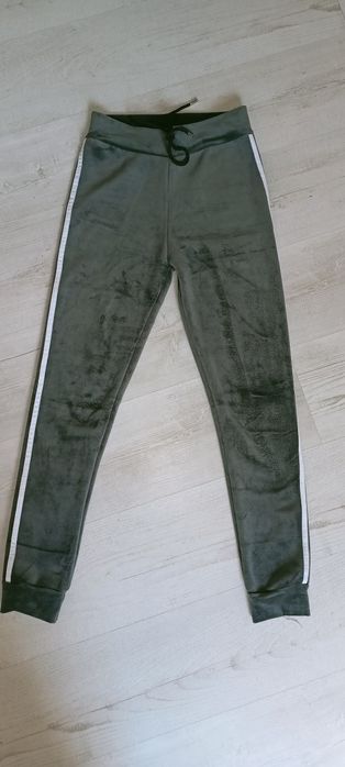 Spodnie dresowe welurowe S/M damskie, stan IDEALNY