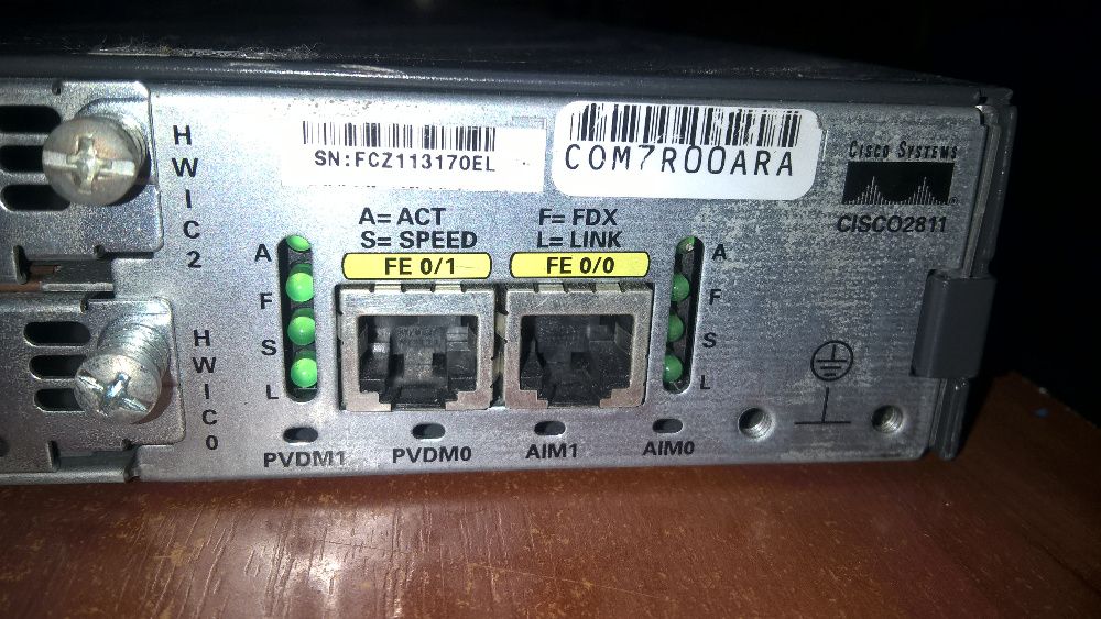 Маршрутизатор Cisco 2811 + мод. NM-ESW-16 на 16 портів +ISDN, Європа