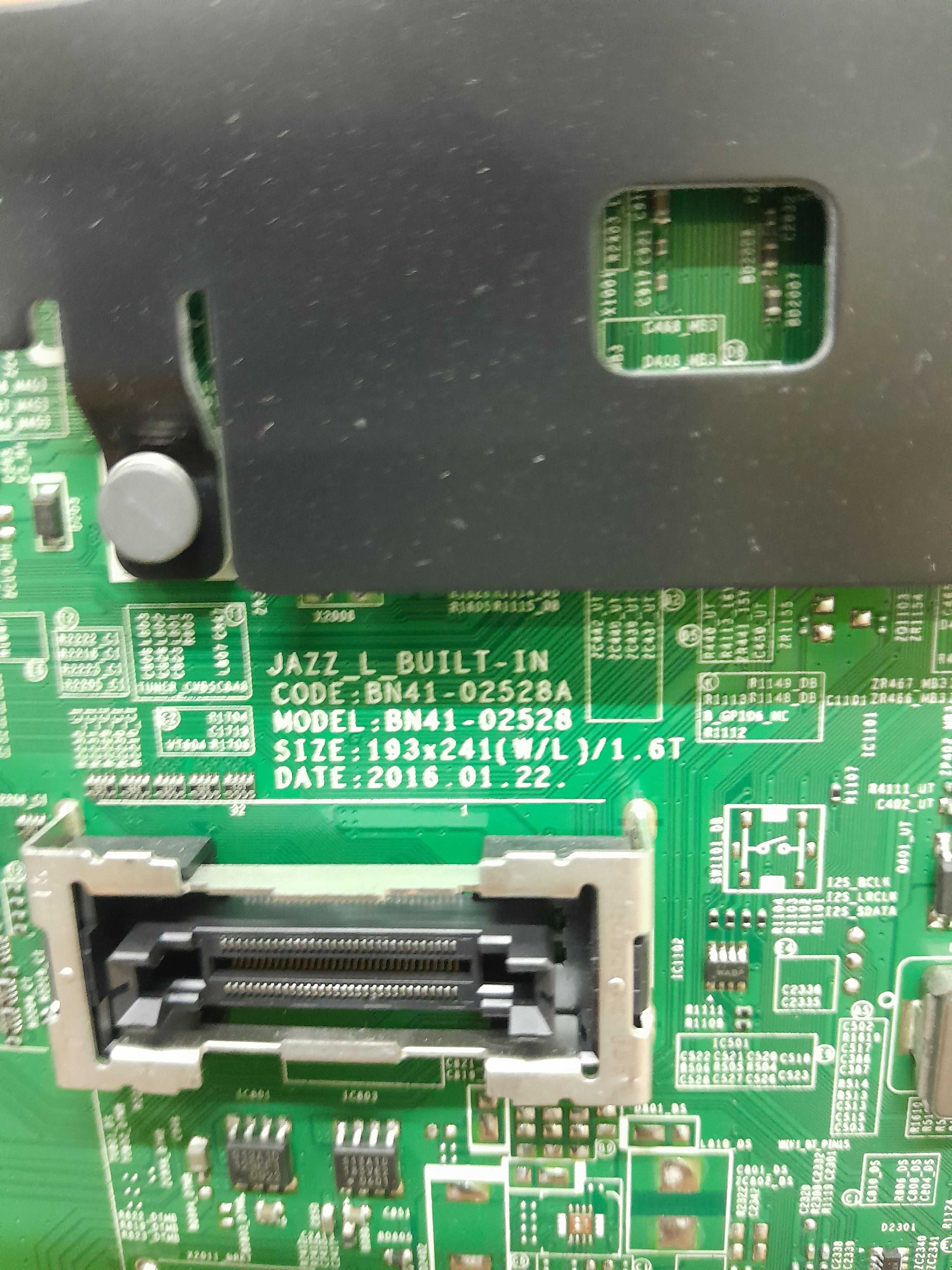 Televisão Samsung UE40KU6000K vendo as peças