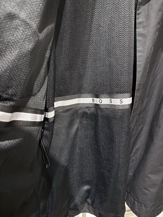 Ветровка Hugo Boss оригинал.