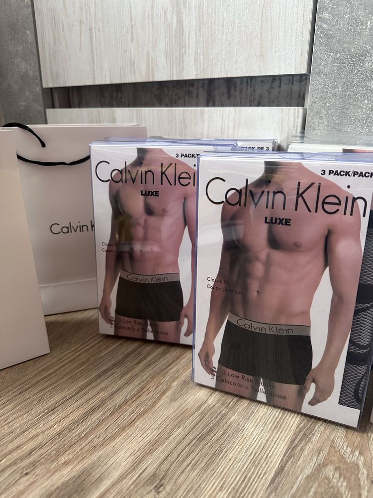 Труси Calvin Klein