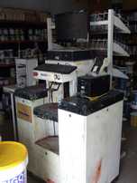 Maquina de afinar tintas