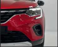 Renault Captur em estado novo