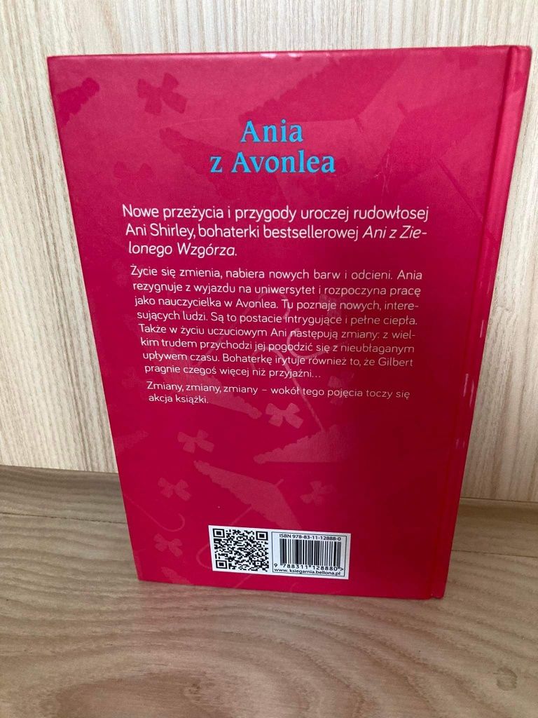 Książka "Ania z Avonlea" L. M. Montgomery