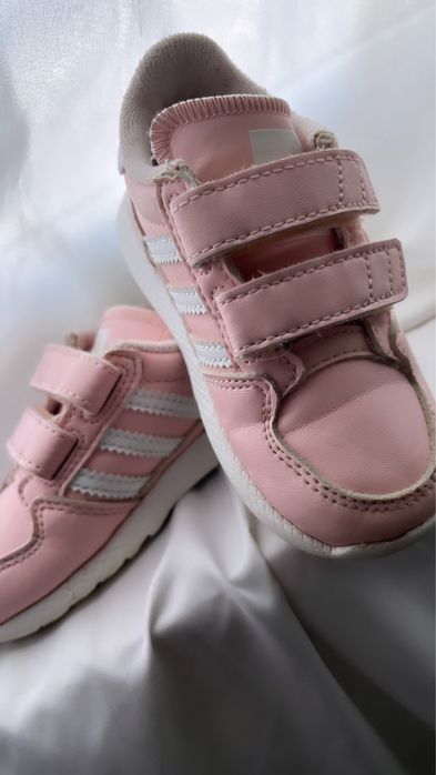 Tenis adidas de criança