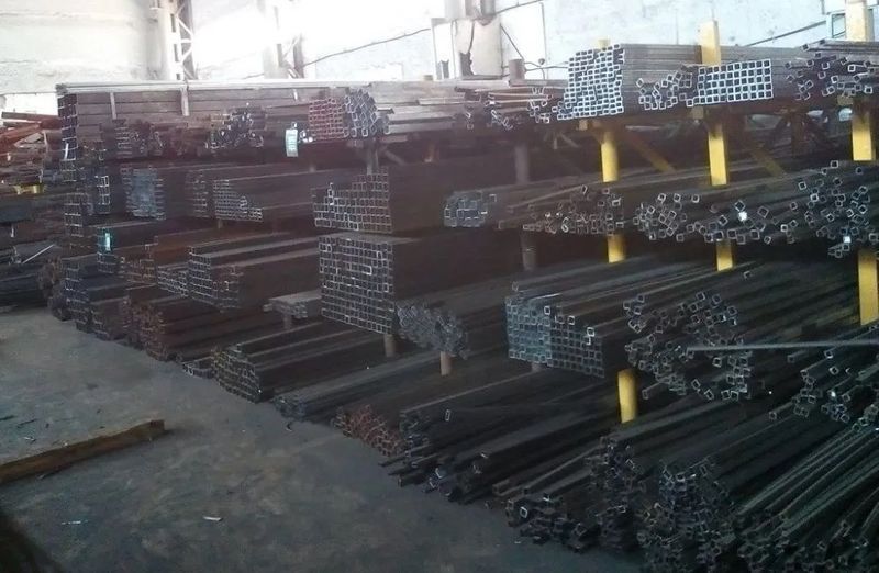 Труба профильная от 10 - 200 мм квадратная. Профиль металл.