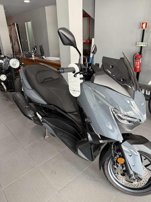 Yamaha XMAX 125  de 2021 com apenas 10000km