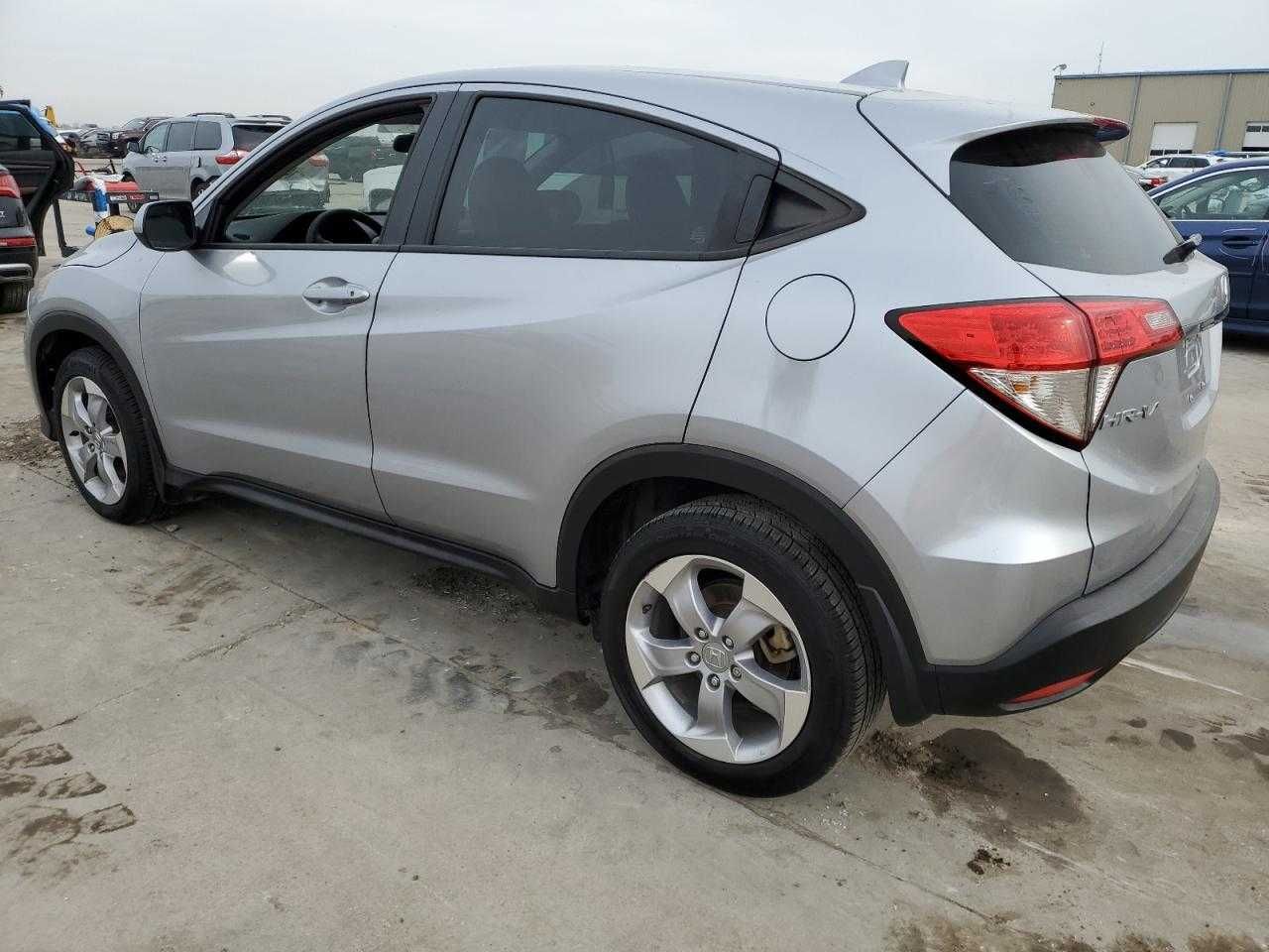 Honda HR-V HRV хрв 2015 - не разборка запчастини бампер кріплення