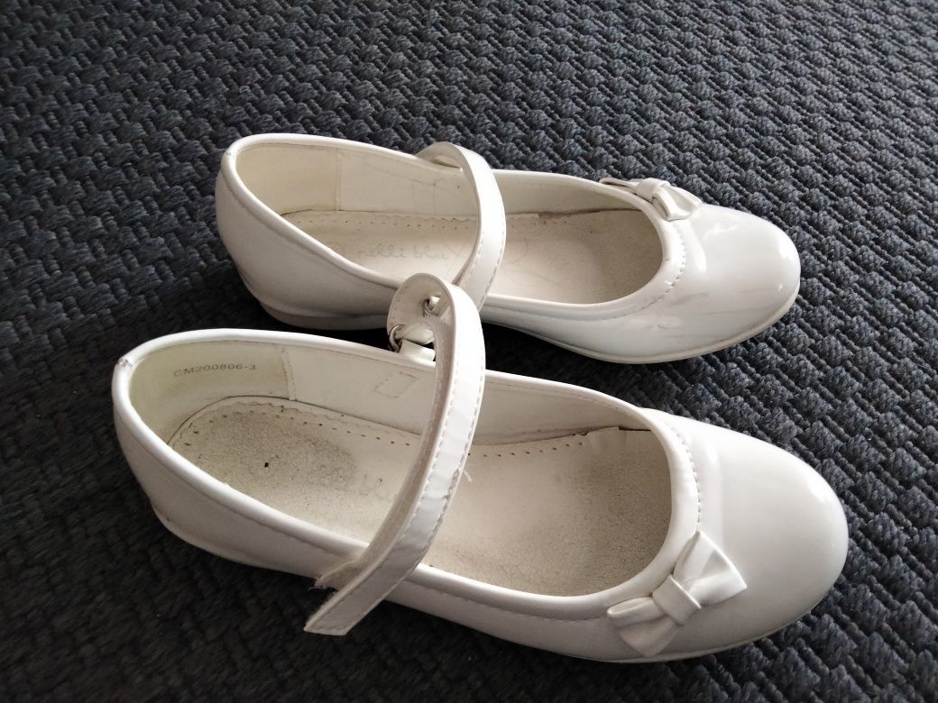 Pantofelki białe dziewczęce 33