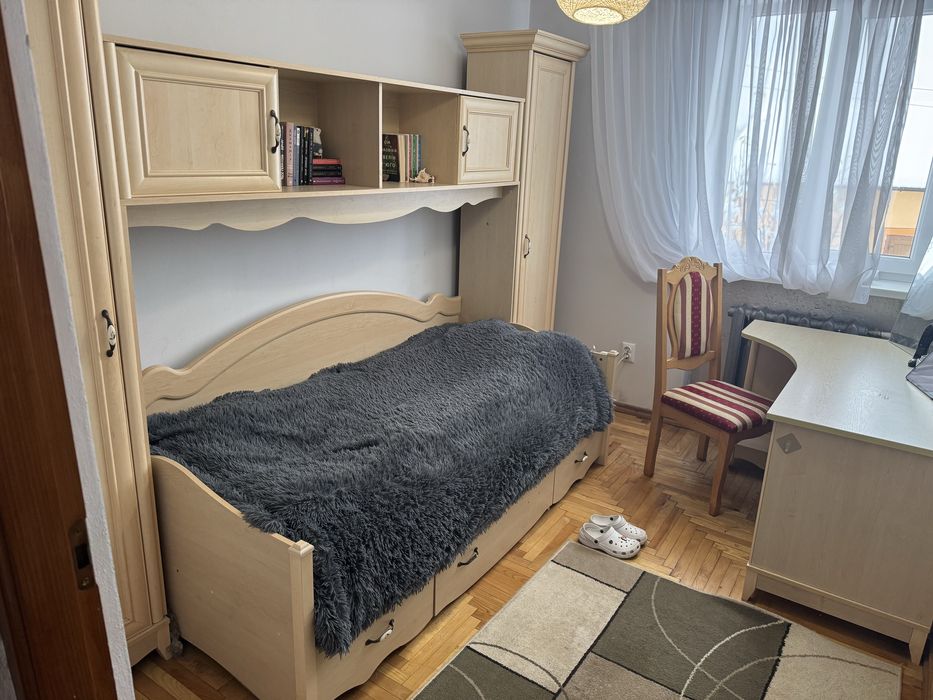 Меблі комплект в дитячу кімнату