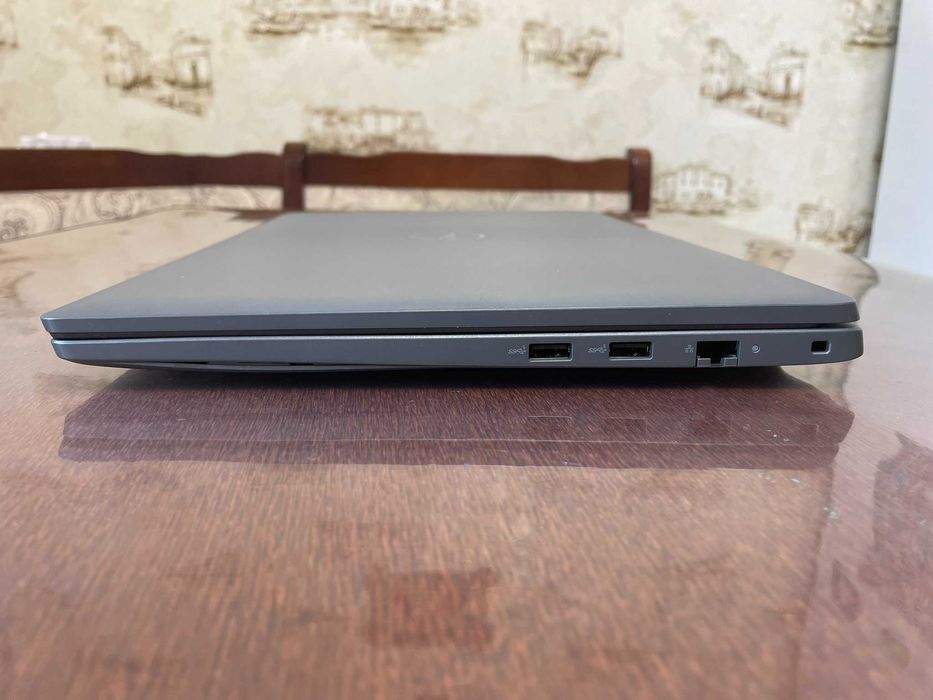 Ноутбук 15" FHD Dell Latitude 3550 (Ultra 5 135U/16/256/Intel iris xe)