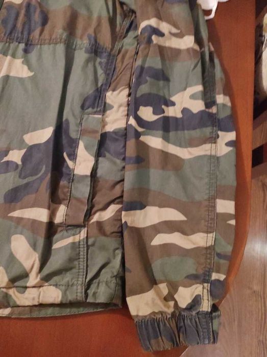Pull& Bear kurtka wiatrowka ,moro 36