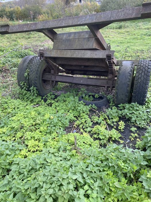 причіп до великих тракторів