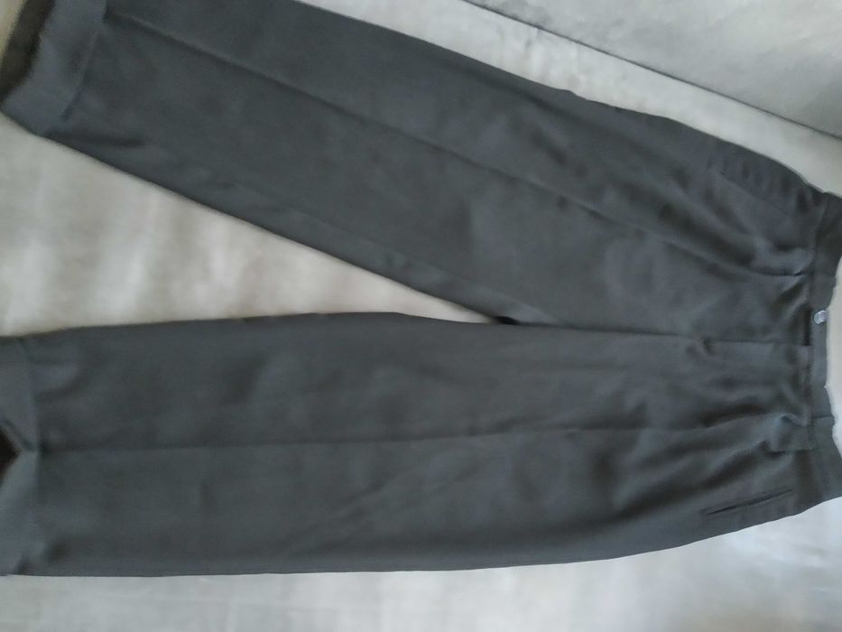 Spodnie męskie eleganckie czarne.