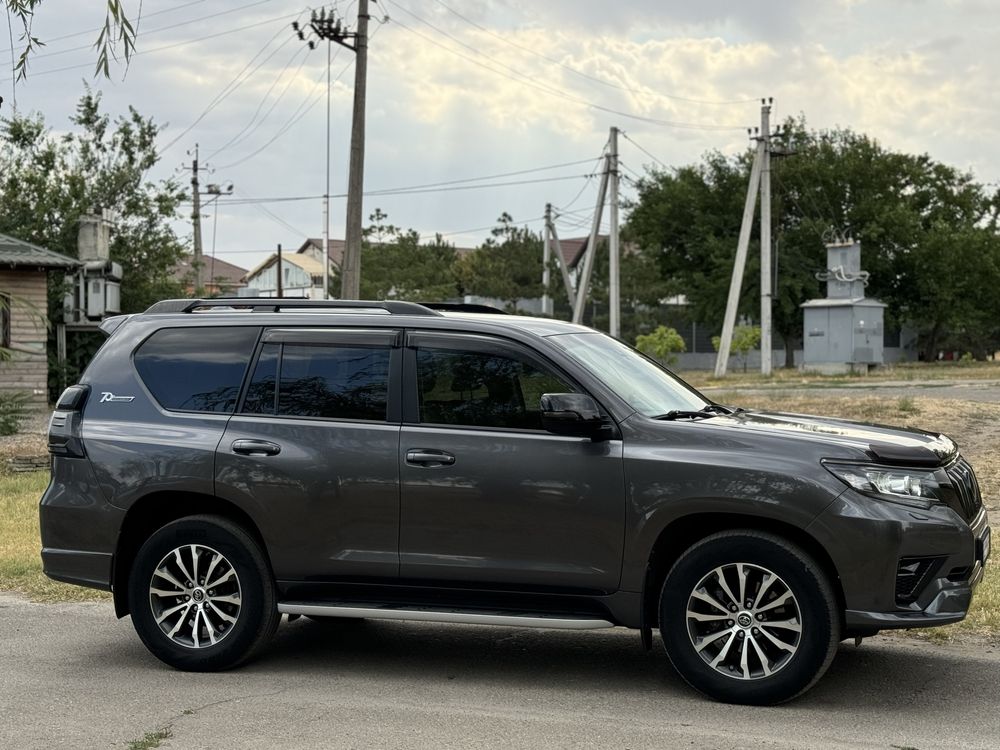 Toyota Land Cruiser Prado 150, максимальна комплектація