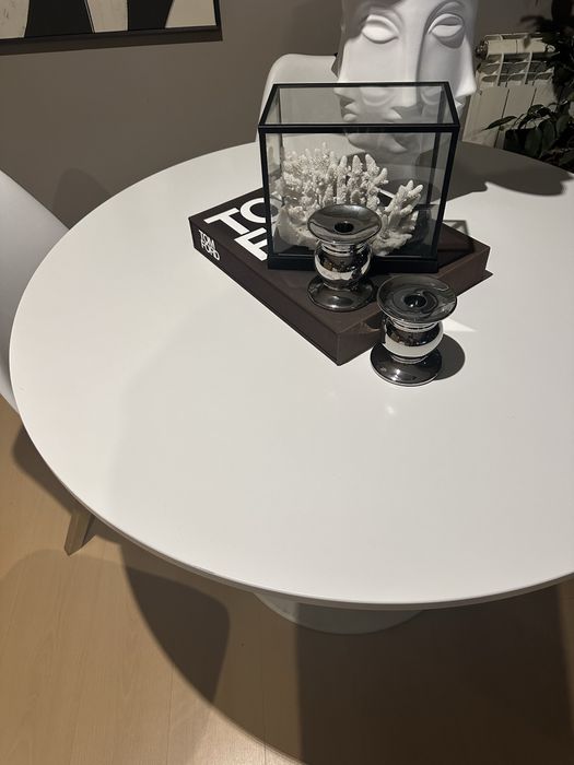 Mesa de jantar redonda